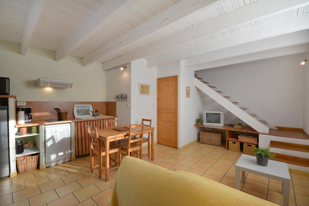 Saint-Saturnin-lès-Avignon Le Mas De Trevouse מראה חיצוני תמונה