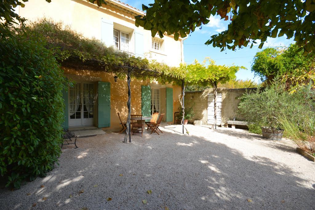 Saint-Saturnin-lès-Avignon Le Mas De Trevouse מראה חיצוני תמונה