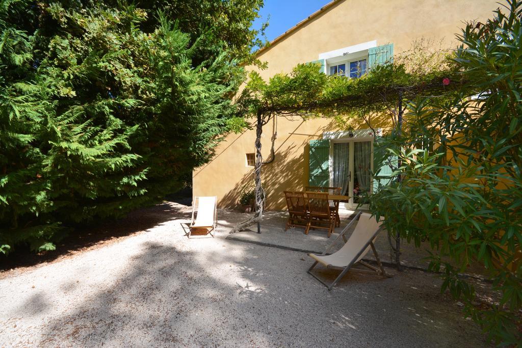 Saint-Saturnin-lès-Avignon Le Mas De Trevouse מראה חיצוני תמונה