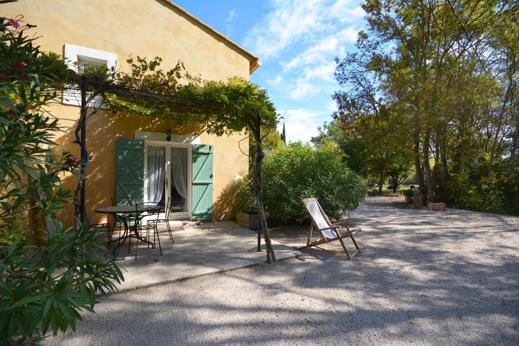 Saint-Saturnin-lès-Avignon Le Mas De Trevouse מראה חיצוני תמונה